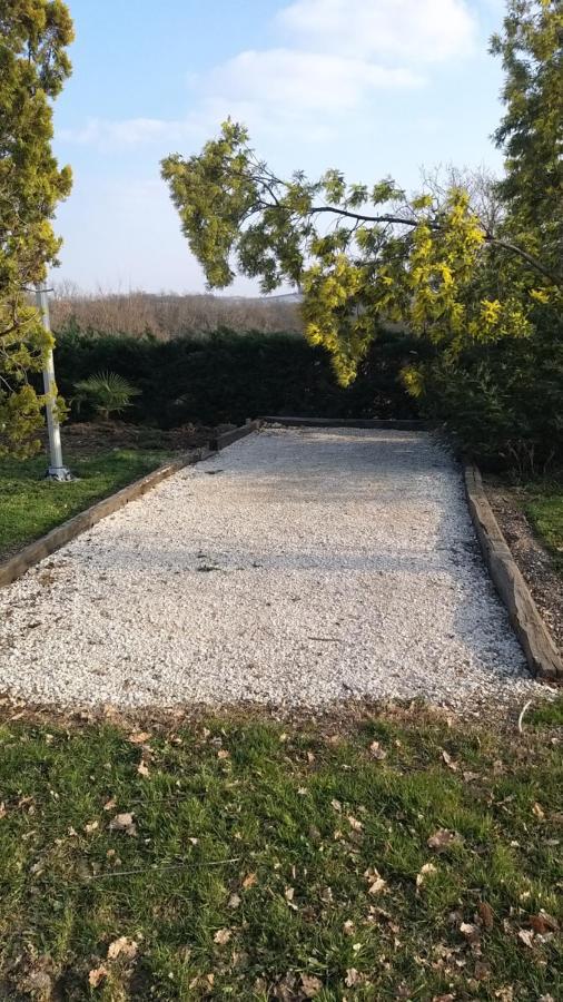 Gite La Garrigue Montbarla Εξωτερικό φωτογραφία